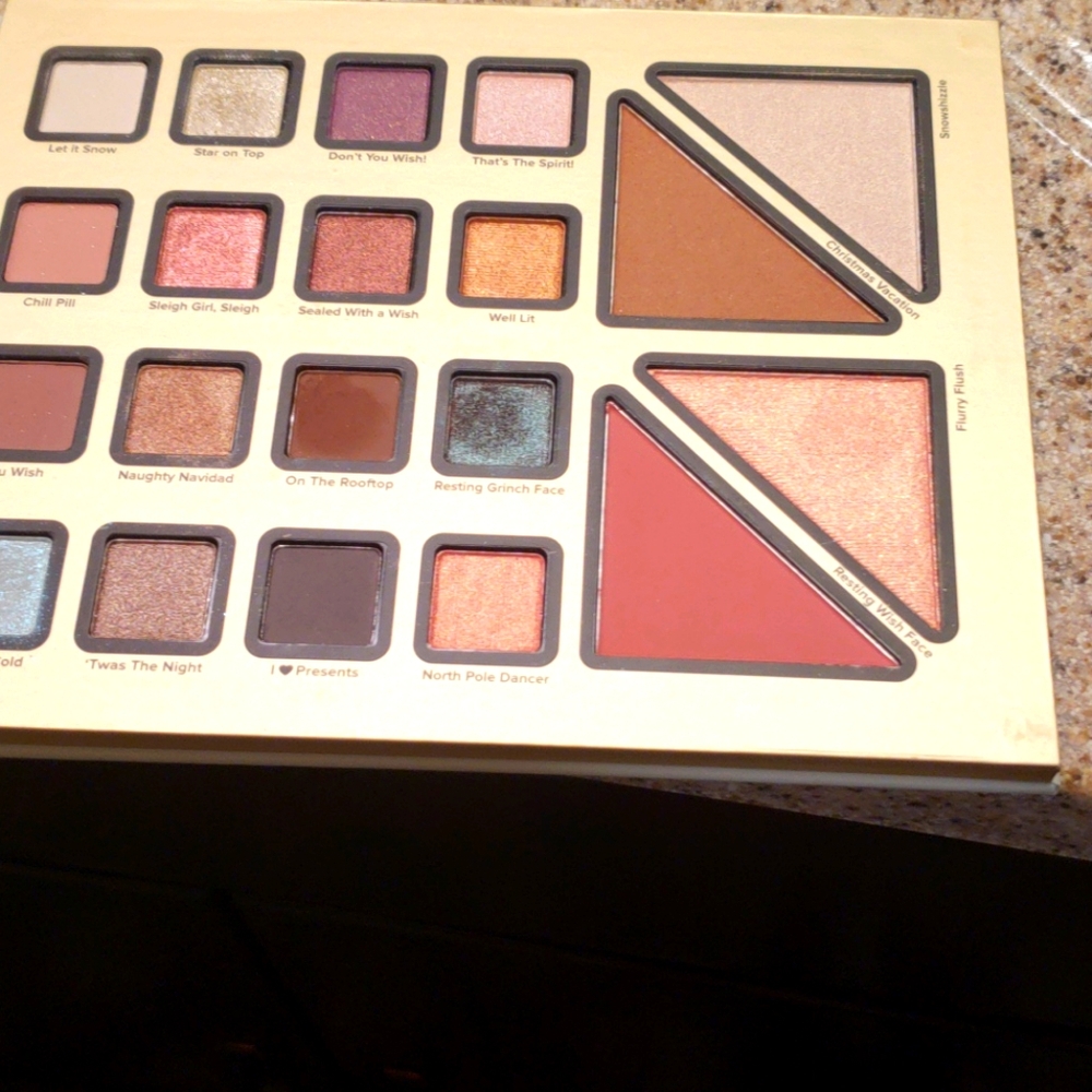 Too Faced makeup kit